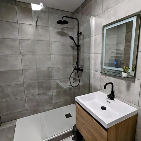 Appartement Grand Proche De La Gare.
